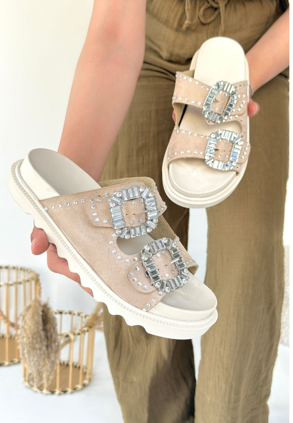 Juana Bej Nubuk Taşlı Terlik