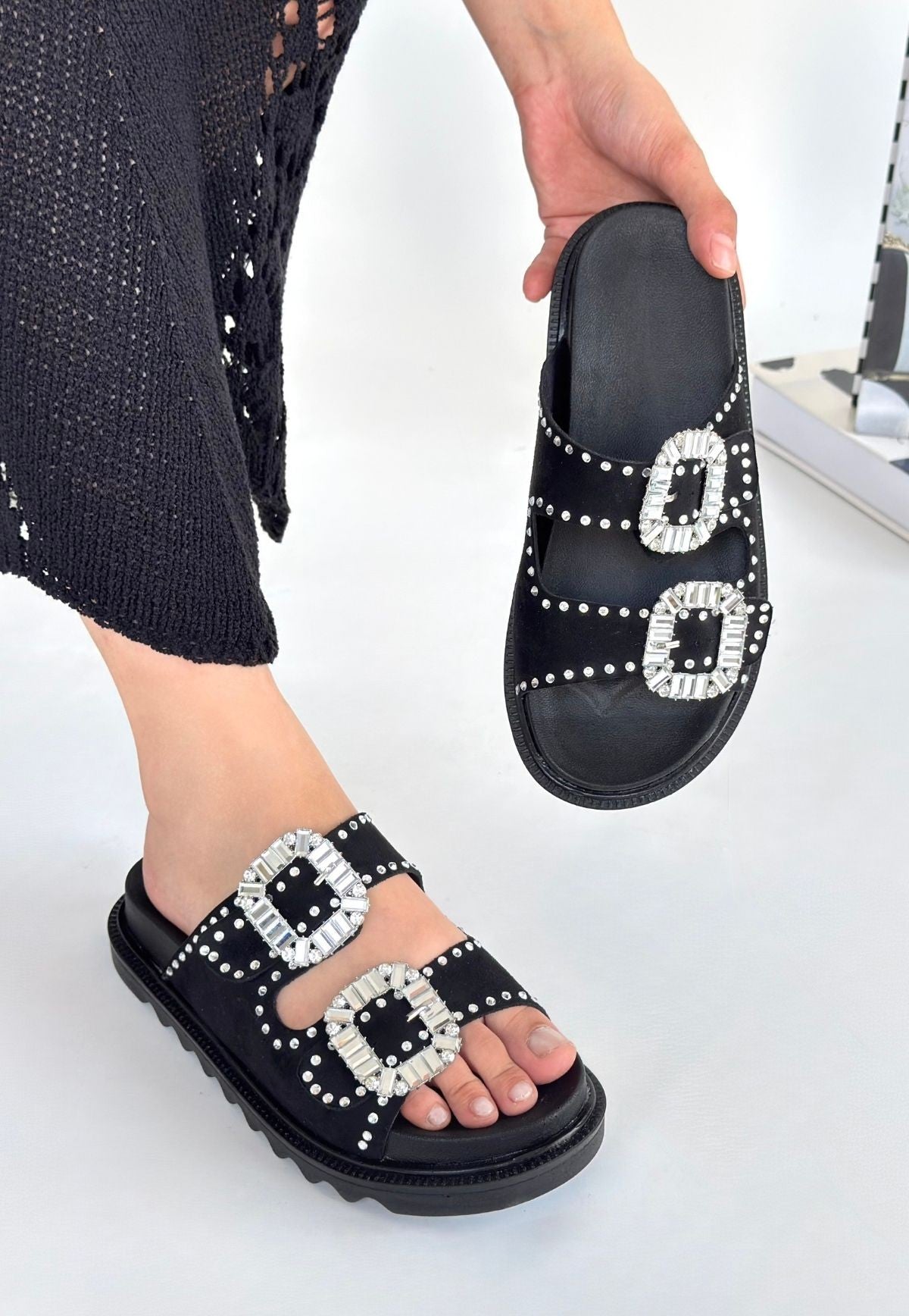 Juana Siyah Nubuk  Taşlı Terlik