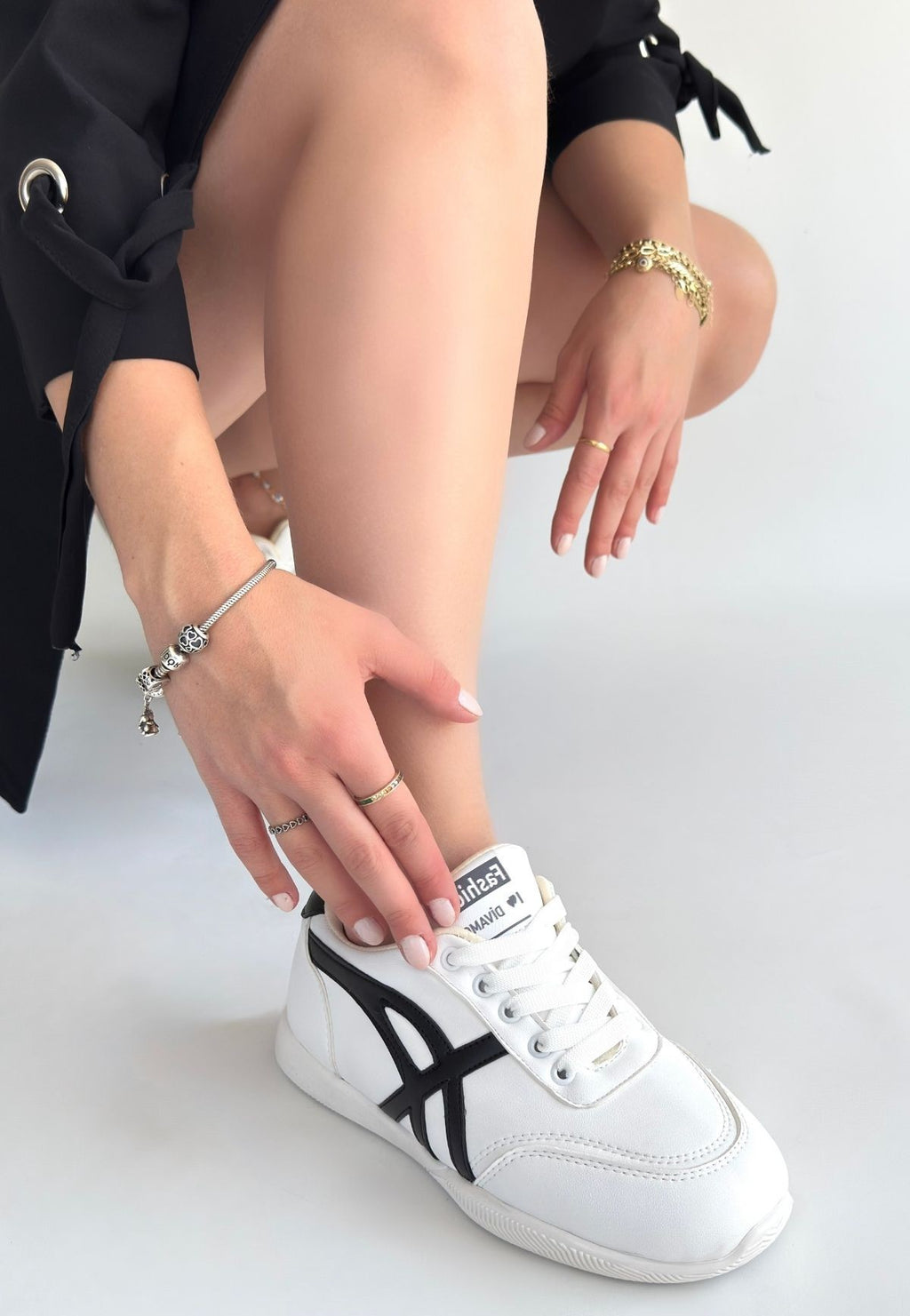 Zlay Beyaz Cilt Siyah Detaylı Bağcıklı Spor Ayakkabı