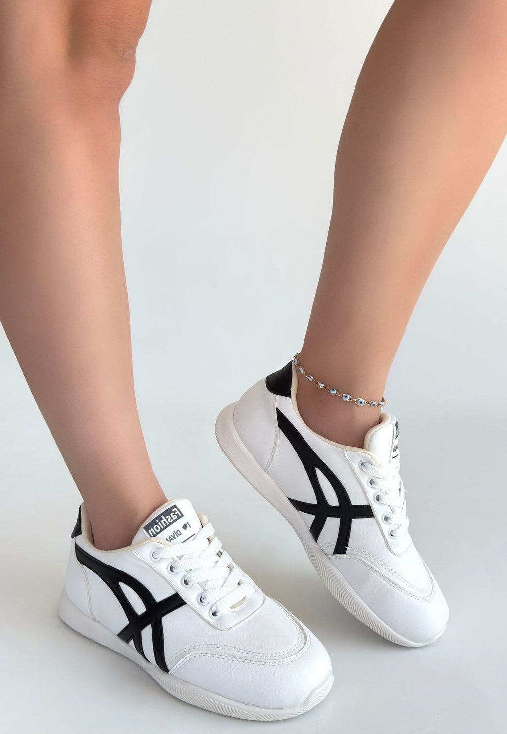 Zlay Beyaz Cilt Siyah Detaylı Bağcıklı Spor Ayakkabı