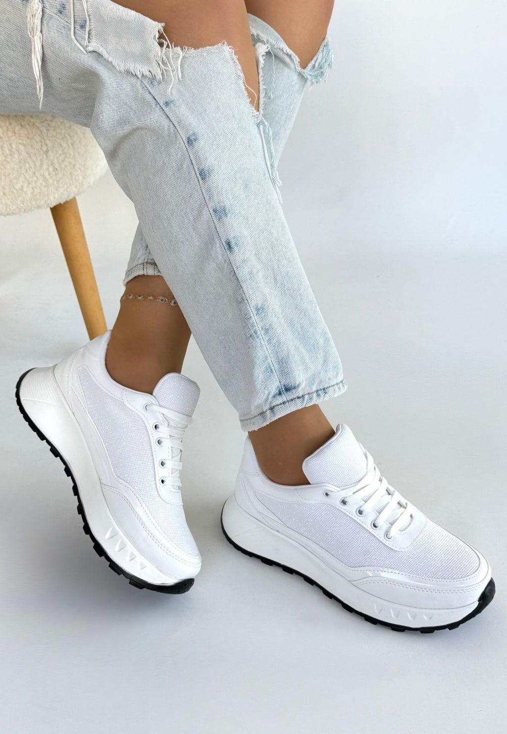 Edva Beyaz Cilt Bağcıklı Spor Ayakkabı