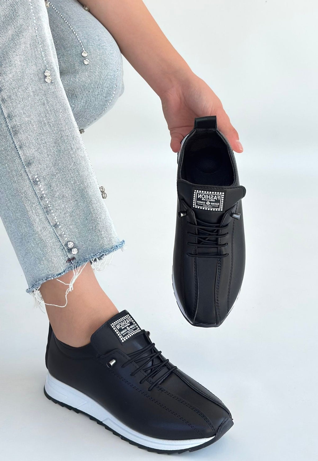 Monya Siyah Cilt Bağcıklı Spor Ayakkabı