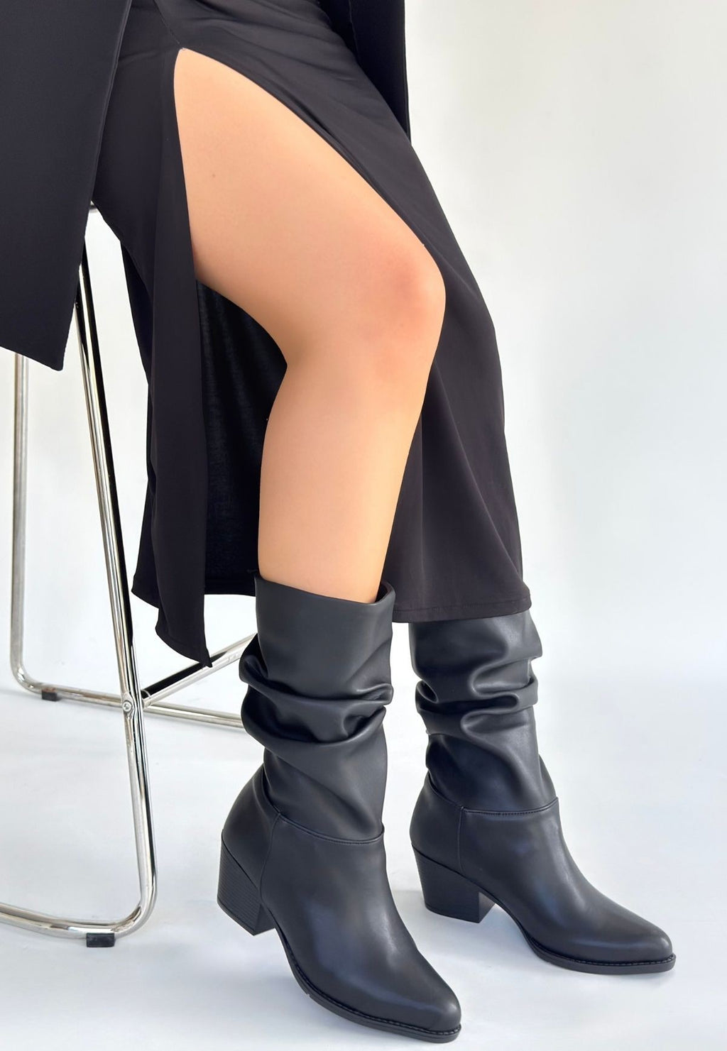 Yior Siyah Cilt Topuklu Bot